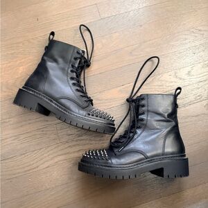 Steve Madden black silver toe spike studded boots w6.5.